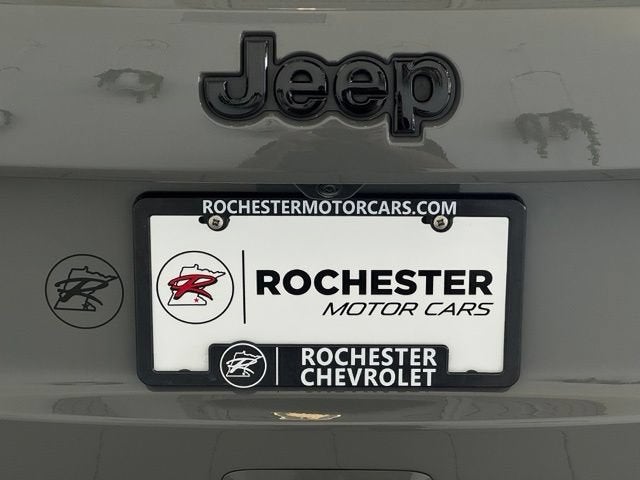 2021 Jeep Grand Cherokee Laredo X 4x4