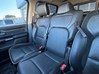 2022 RAM 1500 Laramie Crew Cab 4x4 5'7" Box