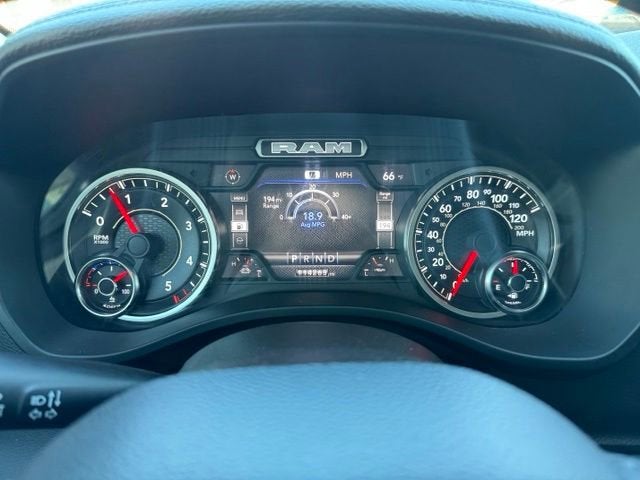 2022 RAM 1500 Laramie Crew Cab 4x4 5'7" Box