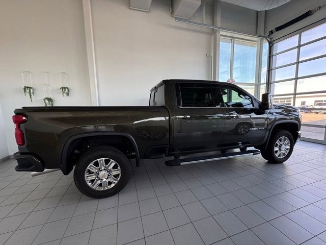 2022 Chevrolet Silverado 3500 HD High Country