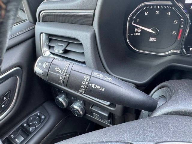 2021 GMC Yukon XL AT4