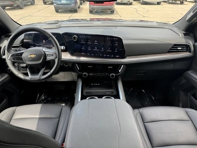 2025 Chevrolet Suburban LT