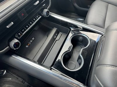 2025 Chevrolet Suburban LT