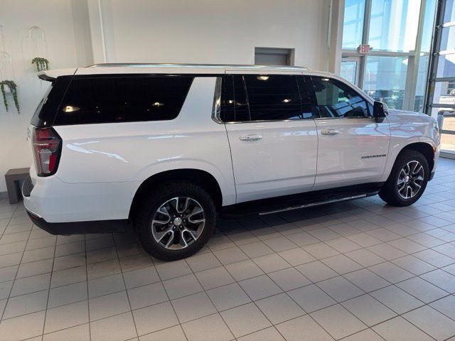 2022 Chevrolet Suburban LT