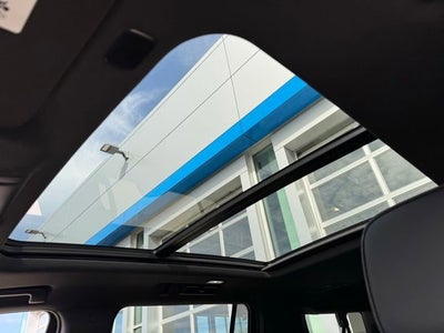 2022 Chevrolet Suburban RST