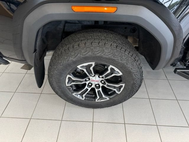 2024 GMC Canyon AT4