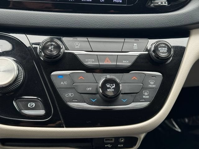 2017 Chrysler Pacifica Touring
