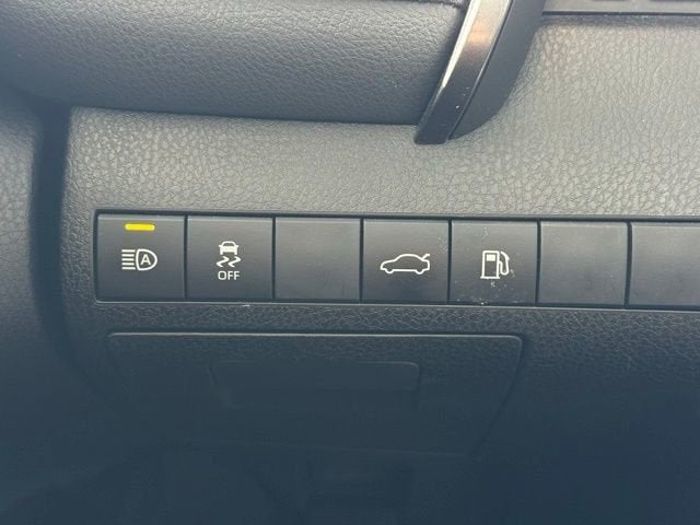 2018 Toyota Camry Hybrid LE