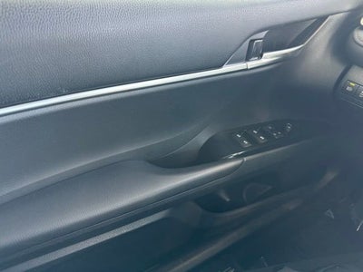 2018 Toyota Camry Hybrid LE