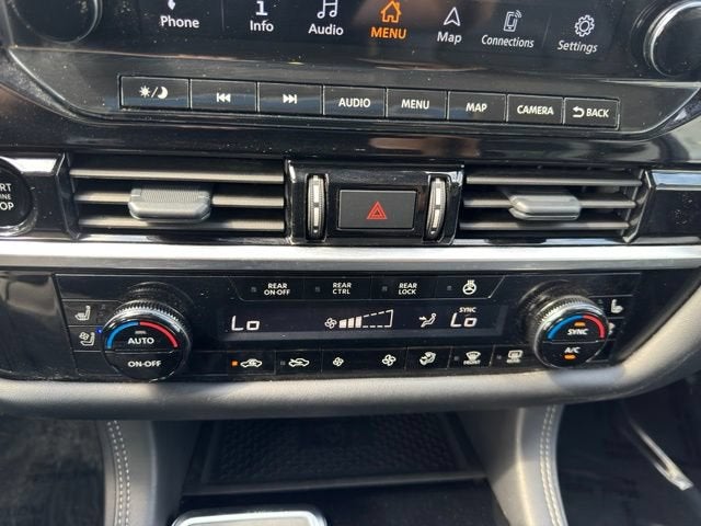 2025 Nissan Pathfinder Platinum 4WD