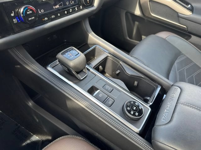 2025 Nissan Pathfinder Platinum 4WD