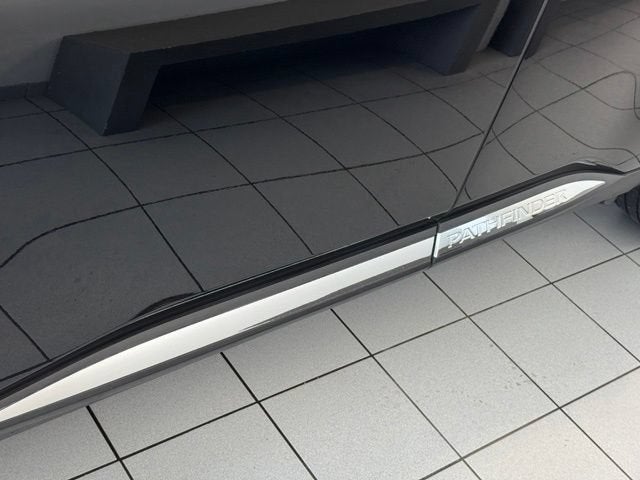 2025 Nissan Pathfinder Platinum 4WD