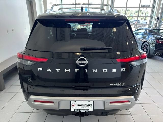 2025 Nissan Pathfinder Platinum 4WD