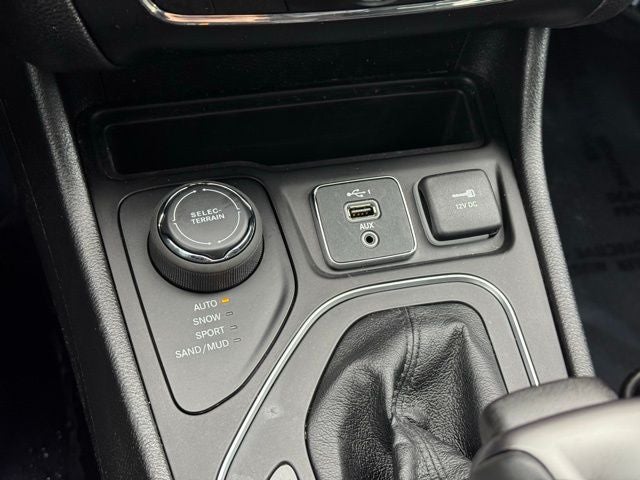 2021 Jeep Cherokee Sport