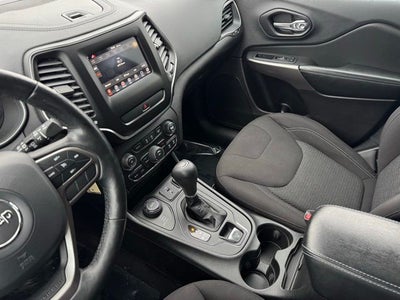 2021 Jeep Cherokee Sport