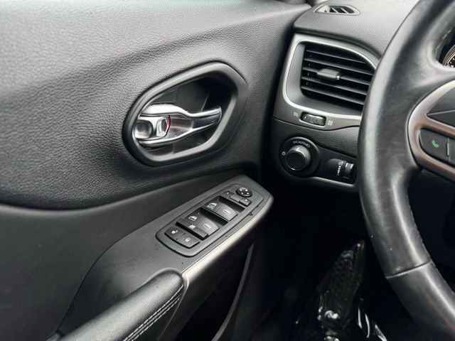 2021 Jeep Cherokee Sport