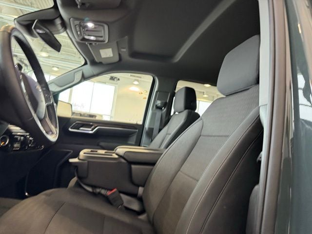 2025 Chevrolet Silverado 1500 LT LT1