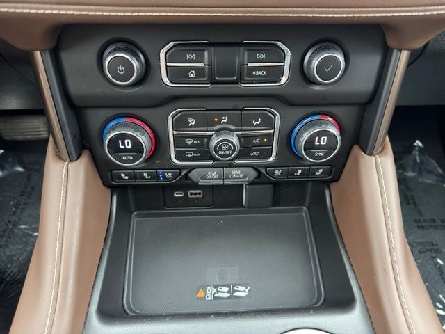2023 Chevrolet Suburban High Country