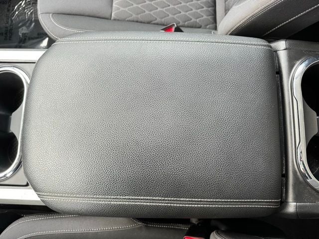 2020 Nissan Titan SV