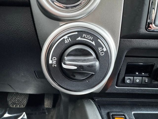 2020 Nissan Titan SV