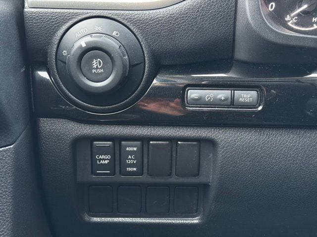 2020 Nissan Titan SV