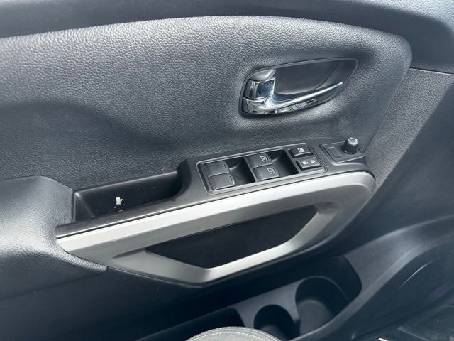 2020 Nissan Titan SV