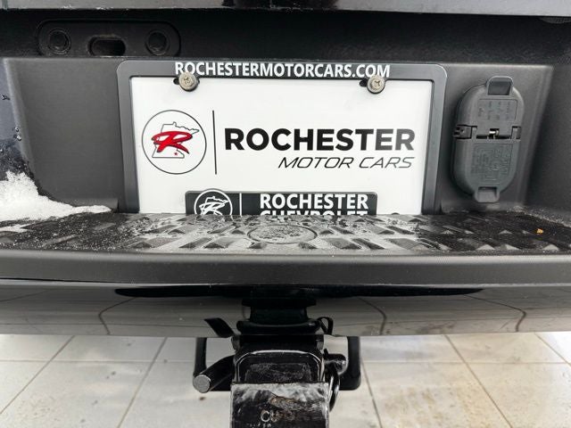 2020 Nissan Titan SV