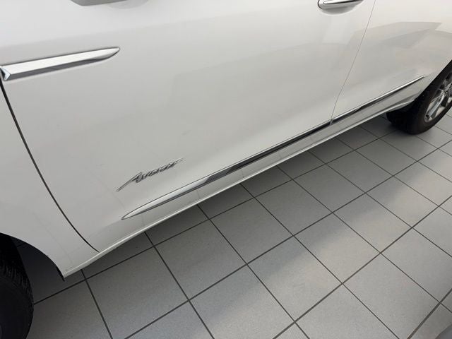 2022 Buick Enclave Avenir