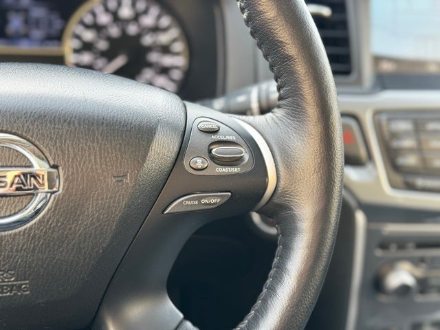 2020 Nissan Pathfinder SL