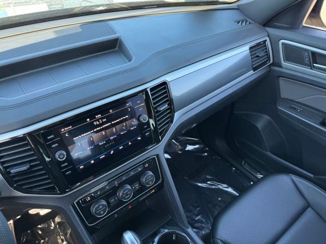 2022 Volkswagen Atlas Cross Sport 2.0T SEL R-Line
