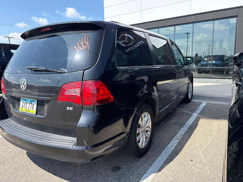 2013 Volkswagen Routan SE