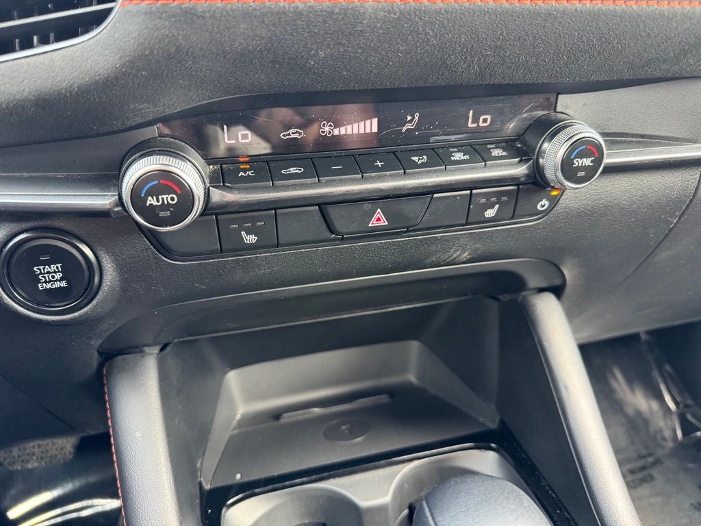 2024 Mazda Mazda3 2.5 Carbon Turbo