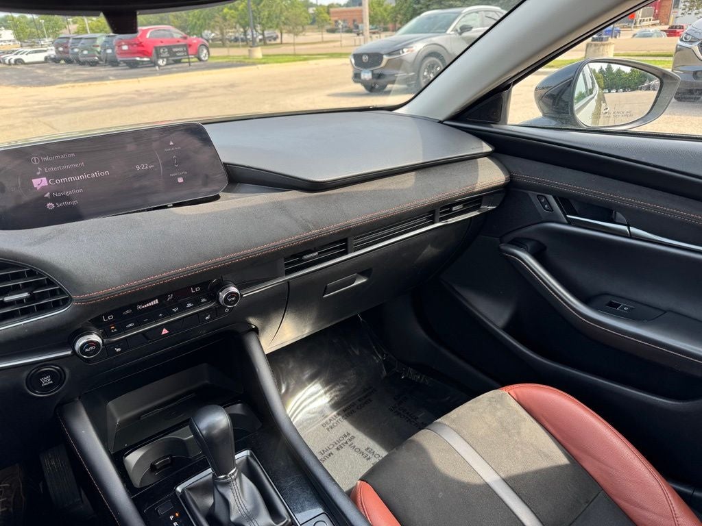 2024 Mazda Mazda3 2.5 Carbon Turbo