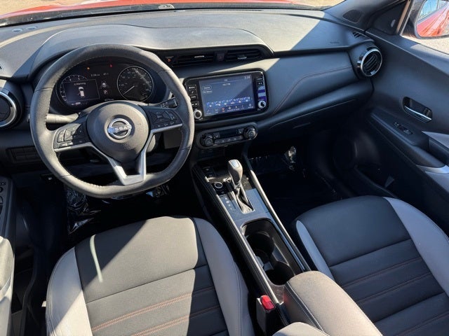 2022 Nissan Kicks SR