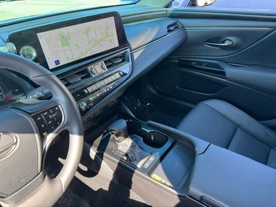 2025 Lexus ES 300h