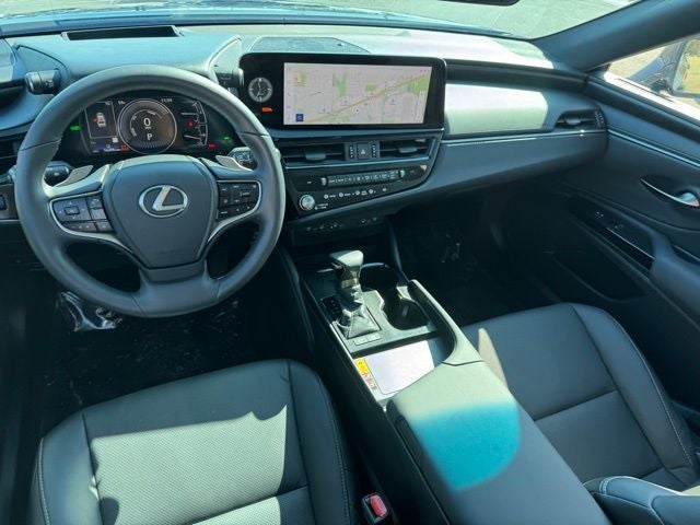 2025 Lexus ES 300h