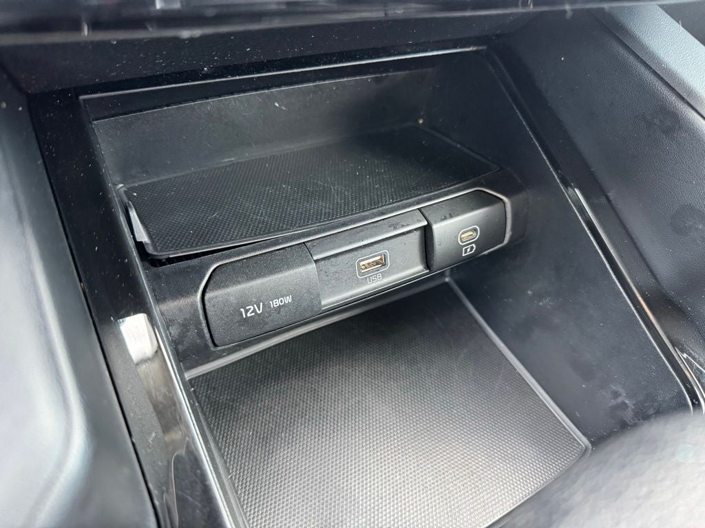 2023 Kia Telluride LX
