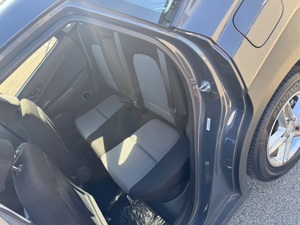 2023 Hyundai Kona SE