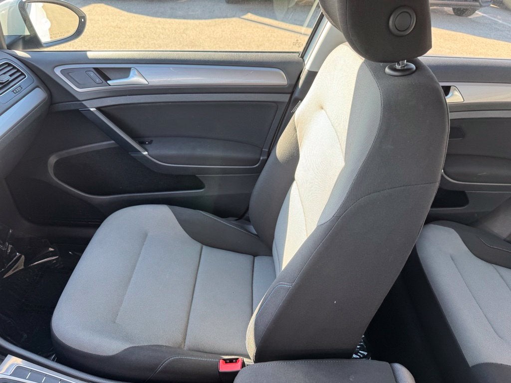 2016 Volkswagen e-Golf SE