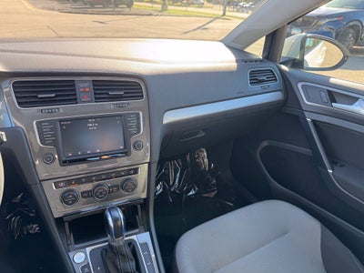 2016 Volkswagen e-Golf SE