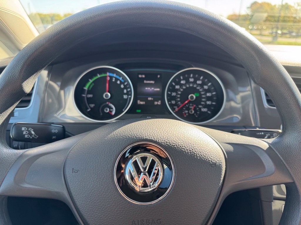 2016 Volkswagen e-Golf SE