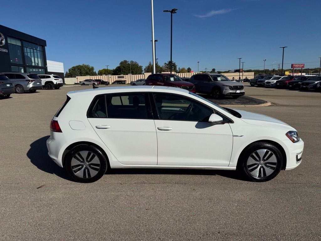 2016 Volkswagen e-Golf SE