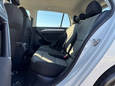 2016 Volkswagen e-Golf SE
