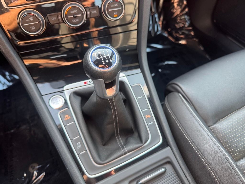 2019 Volkswagen Golf R DCC & Navigation 4Motion
