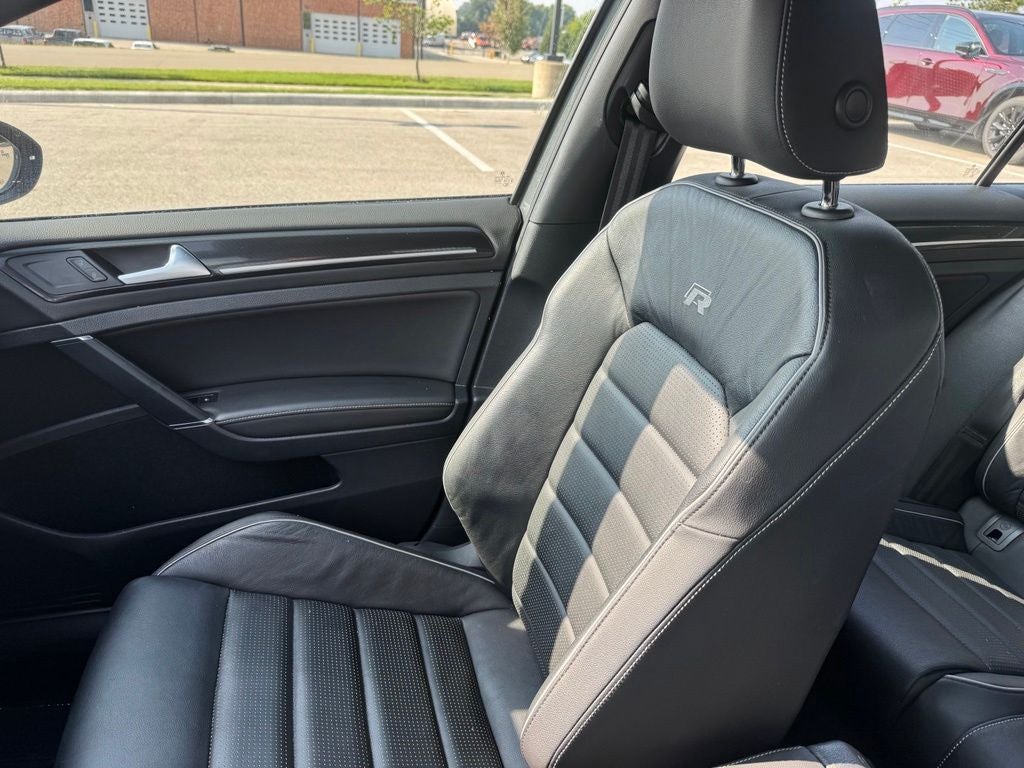 2019 Volkswagen Golf R DCC & Navigation 4Motion