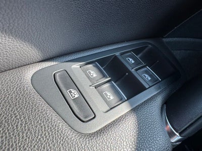 2019 Volkswagen Golf R DCC & Navigation 4Motion