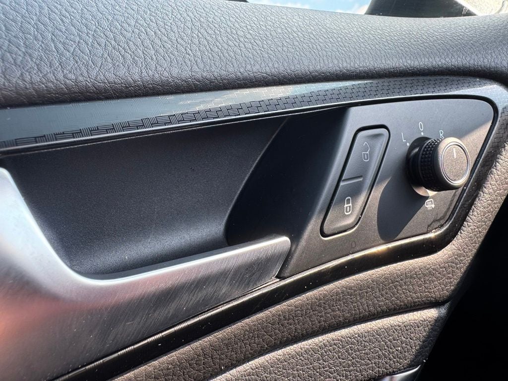 2019 Volkswagen Golf R DCC & Navigation 4Motion
