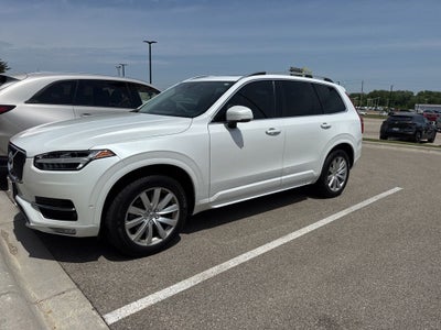 2017 Volvo XC90 T6 Momentum