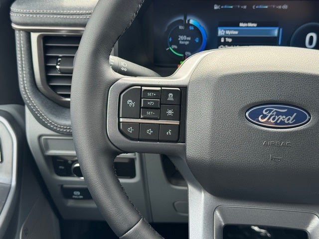 2025 Ford F-150 Lightning Flash w/ Heated Steering Wheel