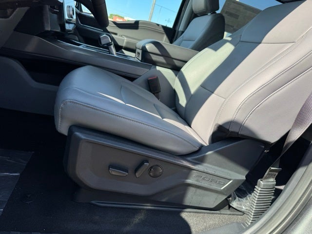 2025 Ford F-150 Lightning Flash w/ Heated Steering Wheel